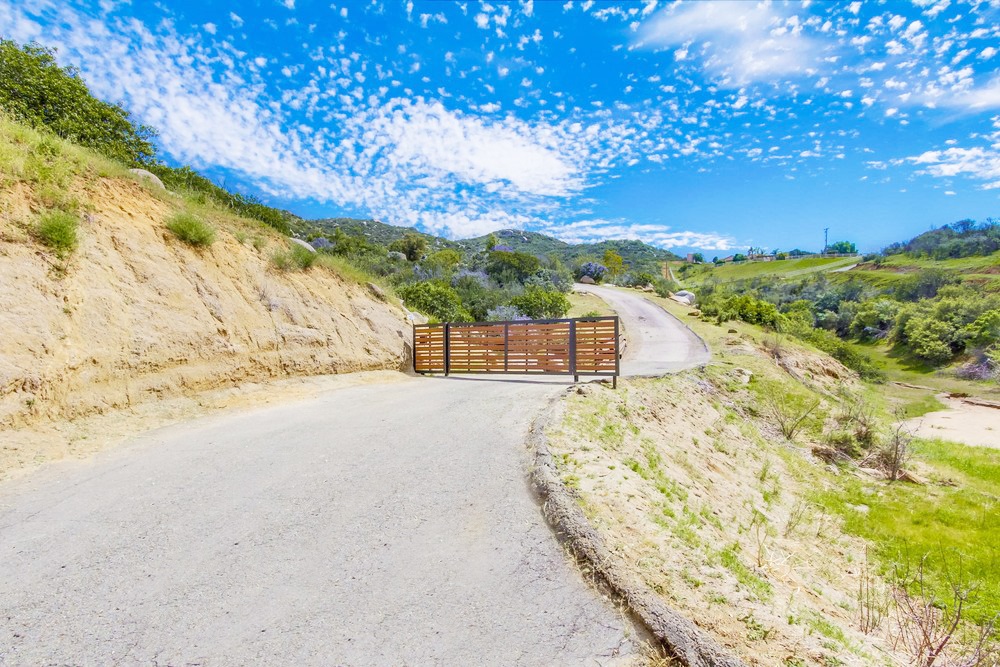421 Peutz Valley Road Alpine, CA 91901 - Photo 24 of 25
