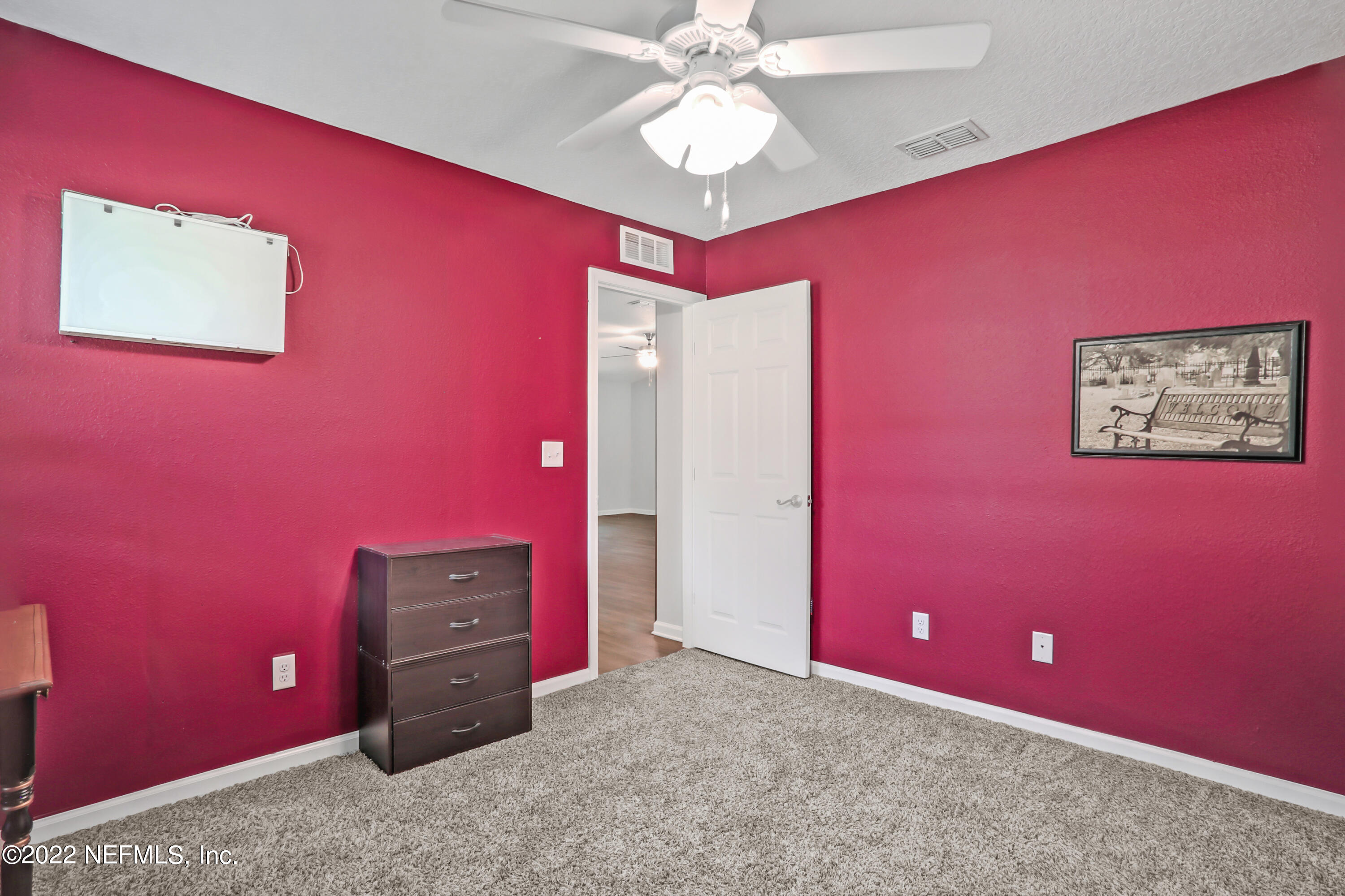 7507 Hilsdale Road Jacksonville, FL 32216 - Photo 30 of 38 a view of a livingroom with a workspace