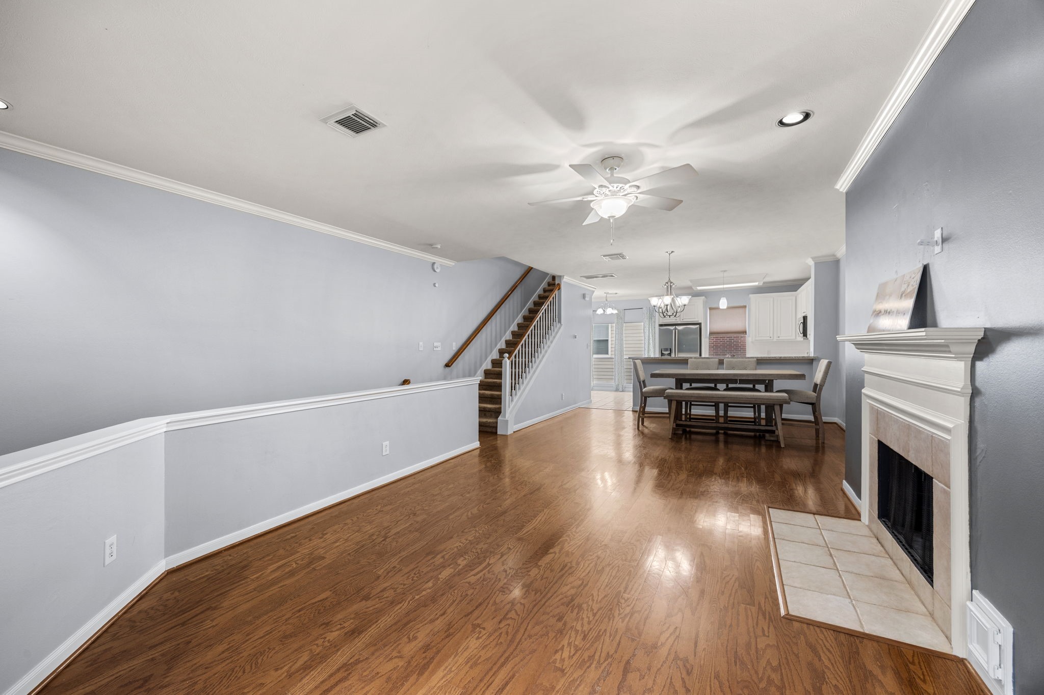 3023 Austin Street Houston, TX 77004 - Photo 10 of 26 view to dining area and kitchen