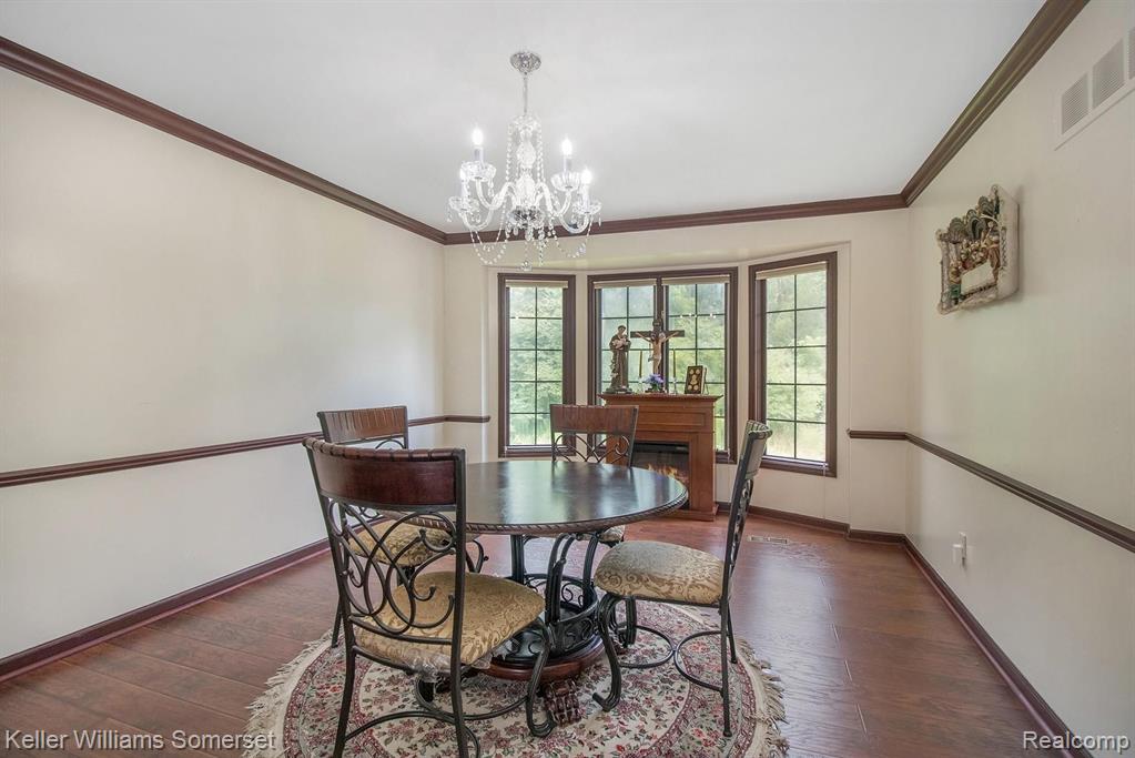 1856 Bromley Lane Rochester Hills, MI 48306 - Photo 8 of 41
