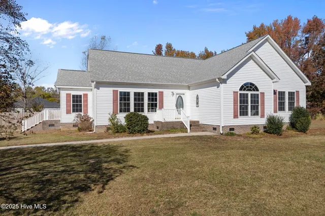 $330,000 | 3114 Franklin Street, Farmville, NC 27828