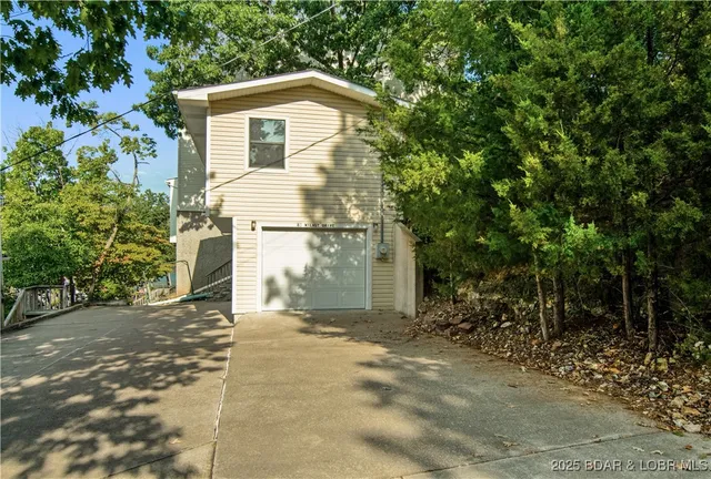 $639,900 | 85 Walnut Drive, Lake Ozark, MO 65049