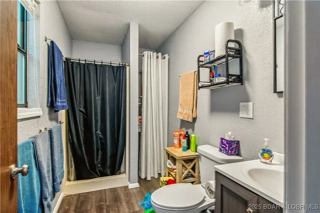 $639,900 | 85 Walnut Drive, Lake Ozark, MO 65049