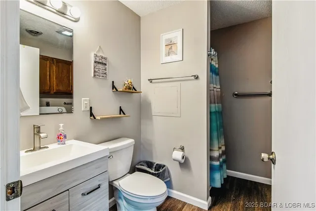 $639,900 | 85 Walnut Drive, Lake Ozark, MO 65049