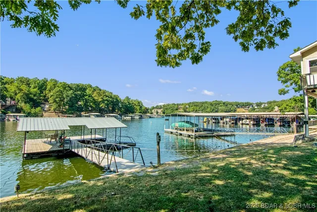 $639,900 | 85 Walnut Drive, Lake Ozark, MO 65049