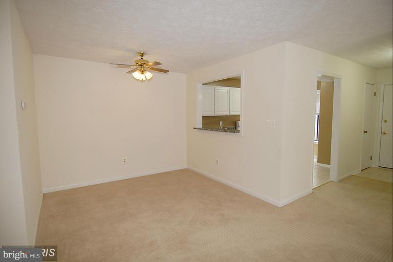 2217 Hunter's Run Drive, Unit 2217 Reston, VA 20191 - Photo 7 of 22 Dining Room