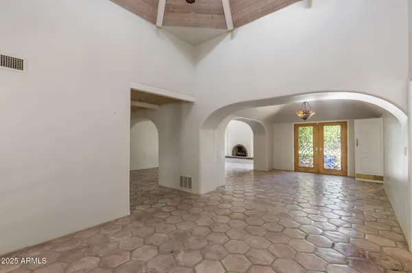 $7,995 | 49 Biltmore Estates Drive, Phoenix, AZ 85016