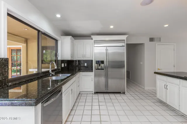 $8,995 | 49 Biltmore Estates Drive, Phoenix, AZ 85016