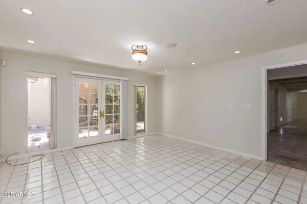 $7,995 | 49 Biltmore Estates Drive, Phoenix, AZ 85016