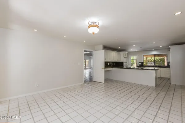$7,995 | 49 Biltmore Estates Drive, Phoenix, AZ 85016