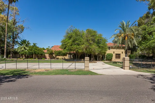 $7,995 | 49 Biltmore Estates Drive, Phoenix, AZ 85016