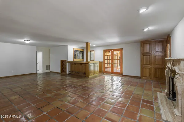 $7,995 | 49 Biltmore Estates Drive, Phoenix, AZ 85016