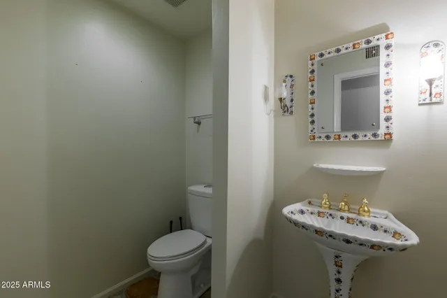 $8,995 | 49 Biltmore Estates Drive, Phoenix, AZ 85016