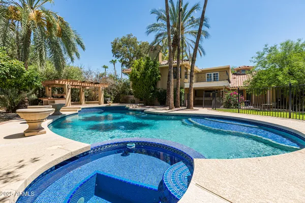 $7,995 | 49 Biltmore Estates Drive, Phoenix, AZ 85016