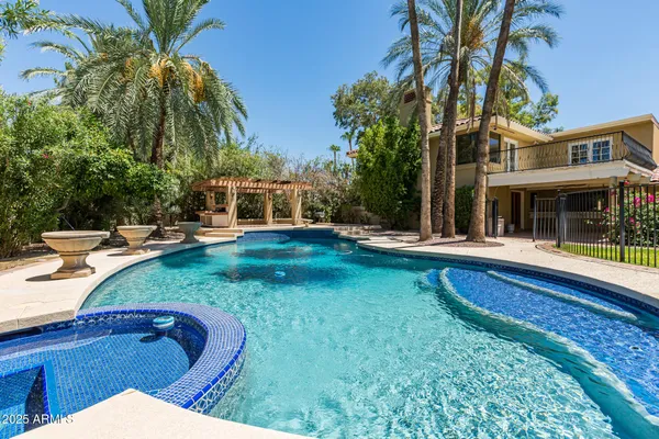 $7,995 | 49 Biltmore Estates Drive, Phoenix, AZ 85016