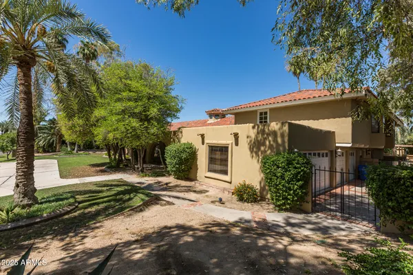 $7,995 | 49 Biltmore Estates Drive, Phoenix, AZ 85016