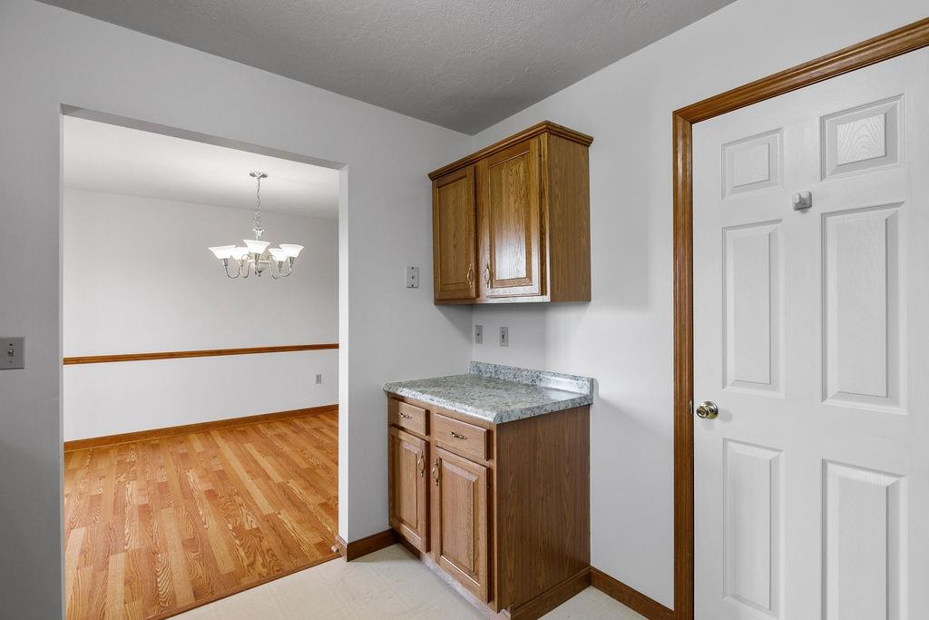132 East Country Barn Road Houston, PA 15342 - Photo 13 of 25 Gallery Image 13