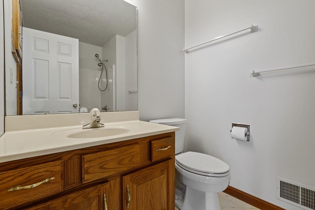 132 East Country Barn Road Houston, PA 15342 - Photo 19 of 25 Gallery Image 19
