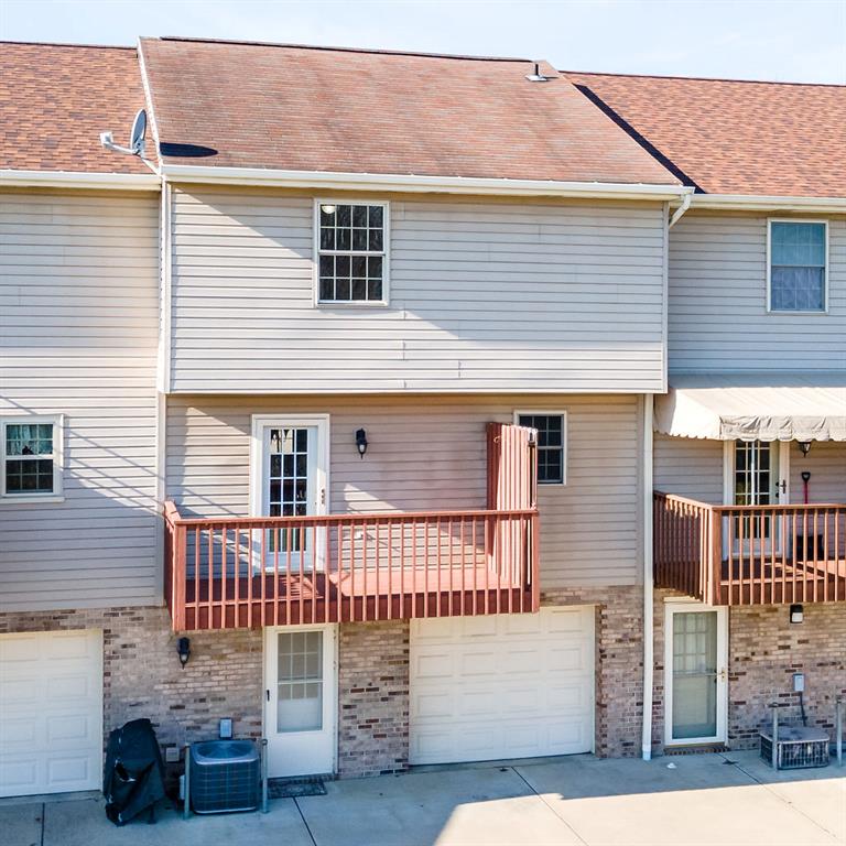 132 East Country Barn Road Houston, PA 15342 - Photo 4 of 25 Gallery Image 4