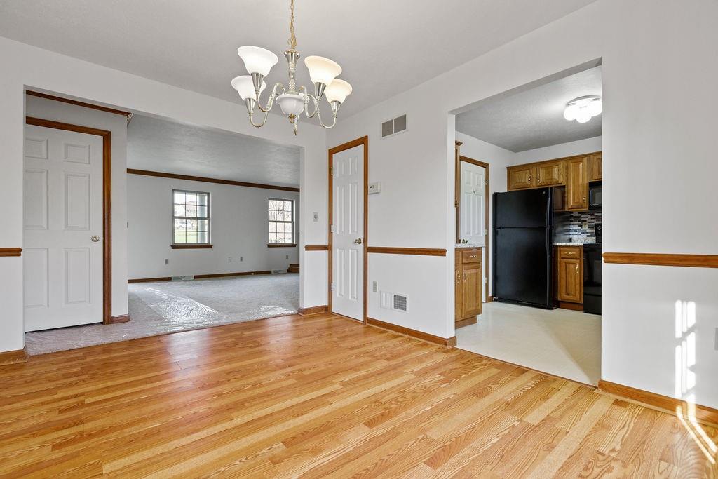 132 East Country Barn Road Houston, PA 15342 - Photo 9 of 25 Gallery Image 9