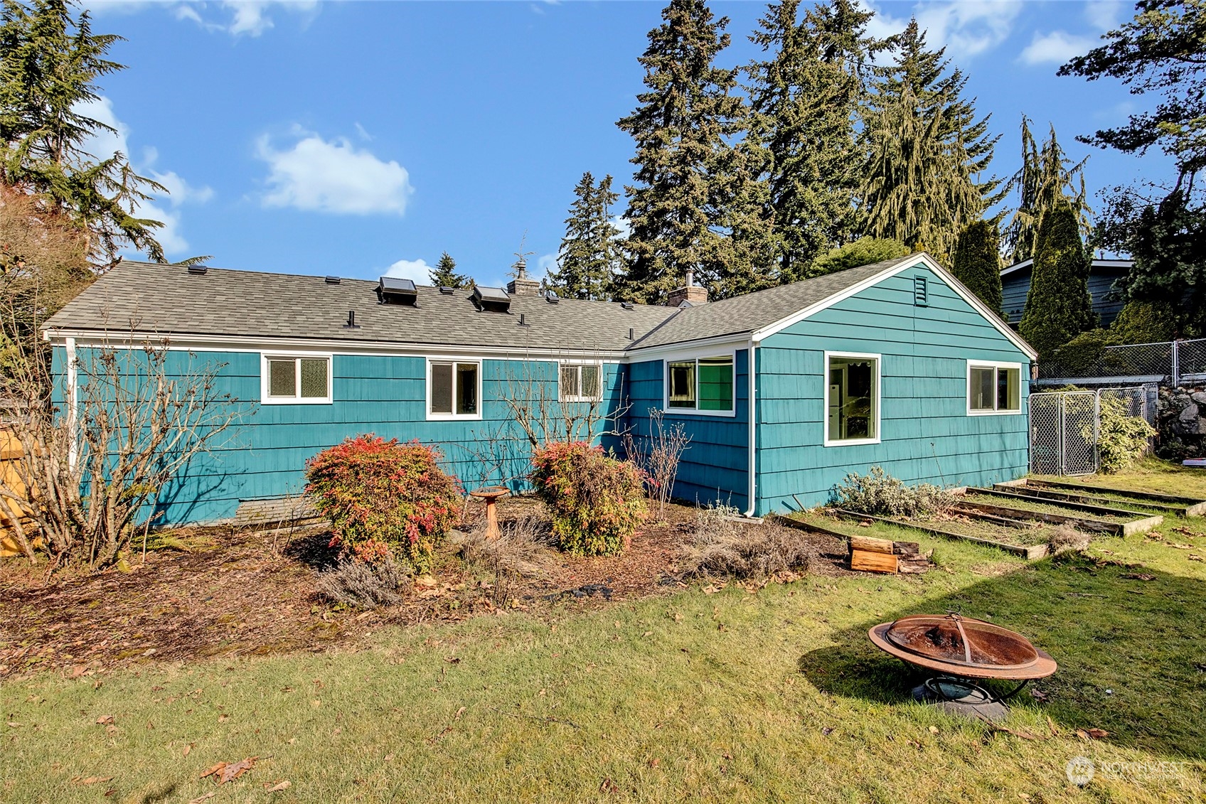8930 218th Street Southwest Edmonds, WA 98026 - Photo 32 of 35 Gallery Image 32