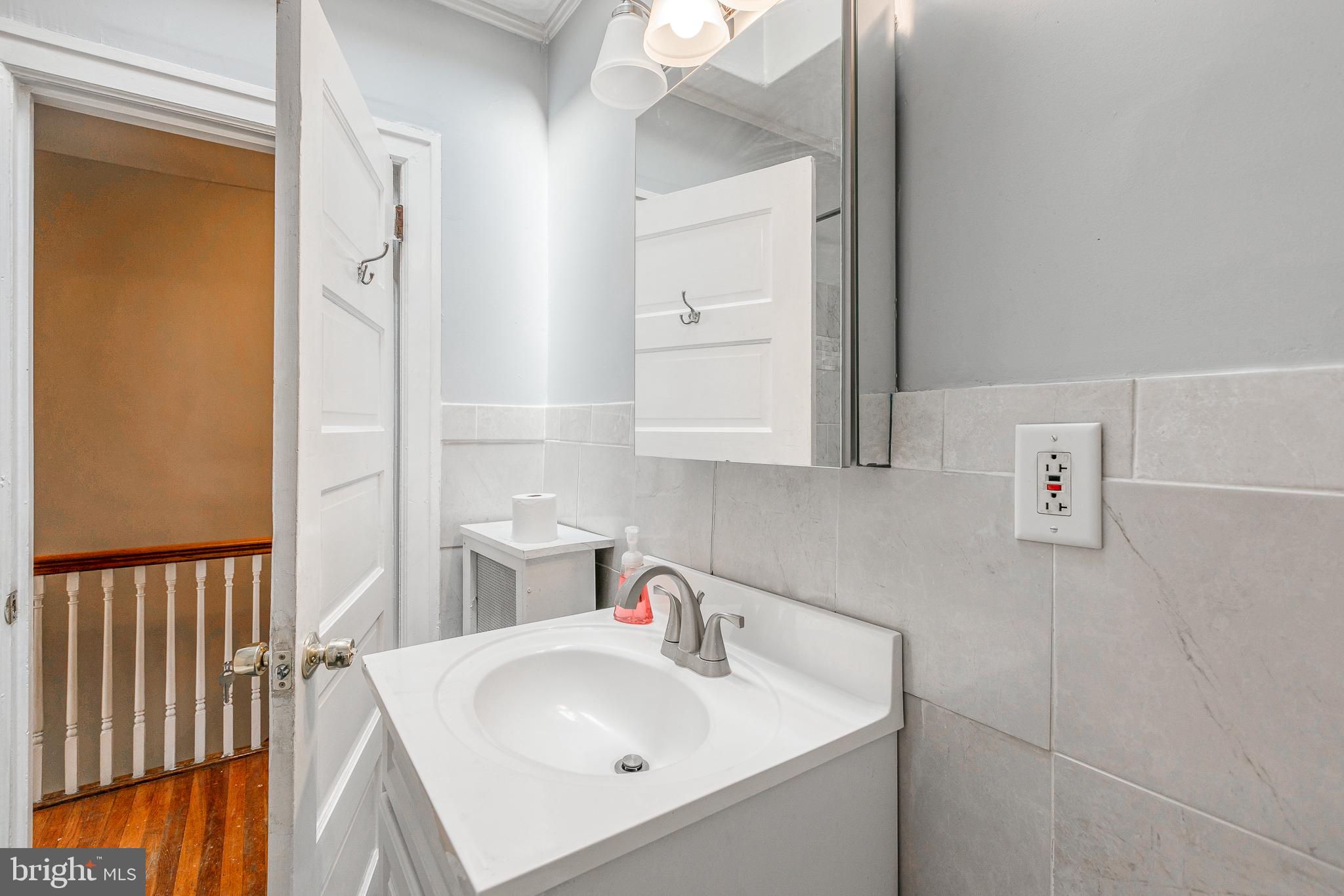 6427 Morris Park Road Philadelphia, PA 19151 - Photo 17 of 29 Gallery Image 17