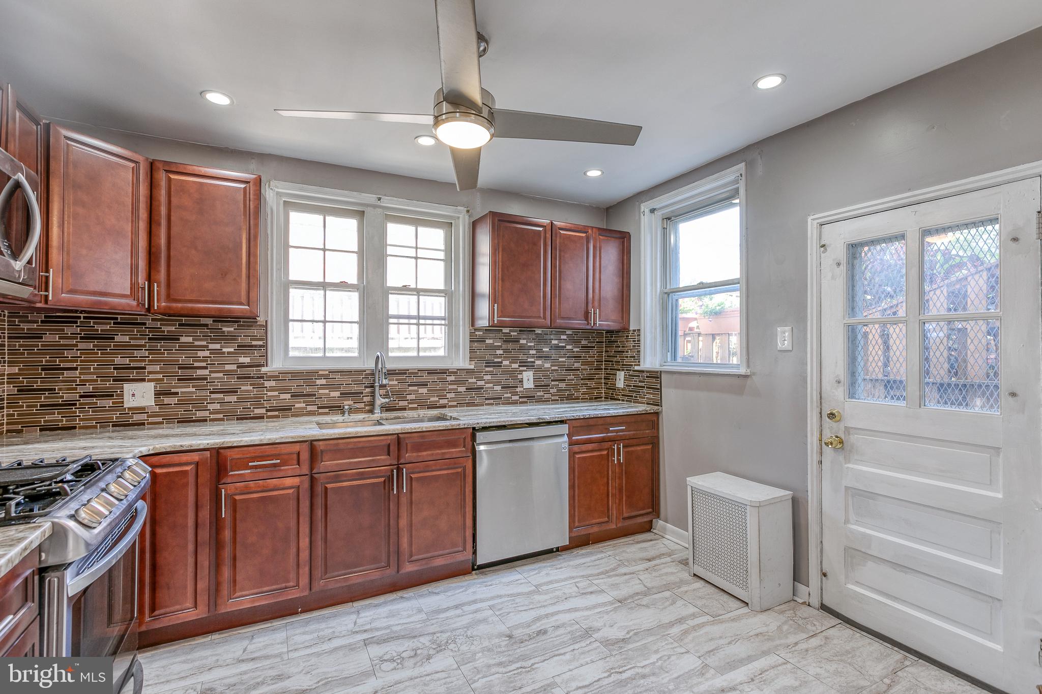 6427 Morris Park Road Philadelphia, PA 19151 - Photo 9 of 29 Gallery Image 9
