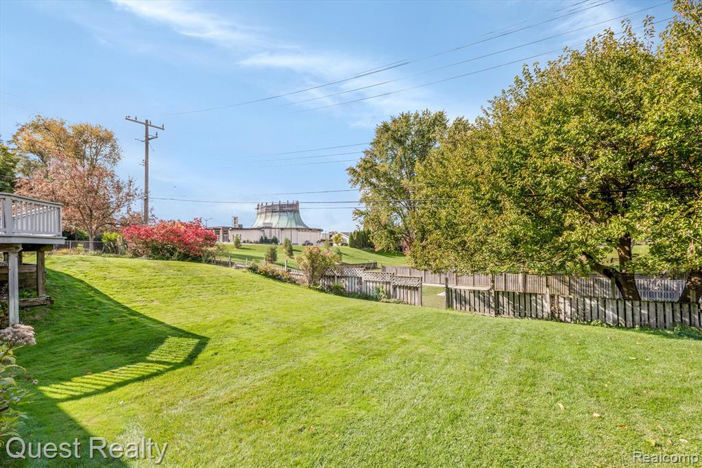 1401 Sycamore Drive Rochester Hills, MI 48307 - Photo 43 of 45