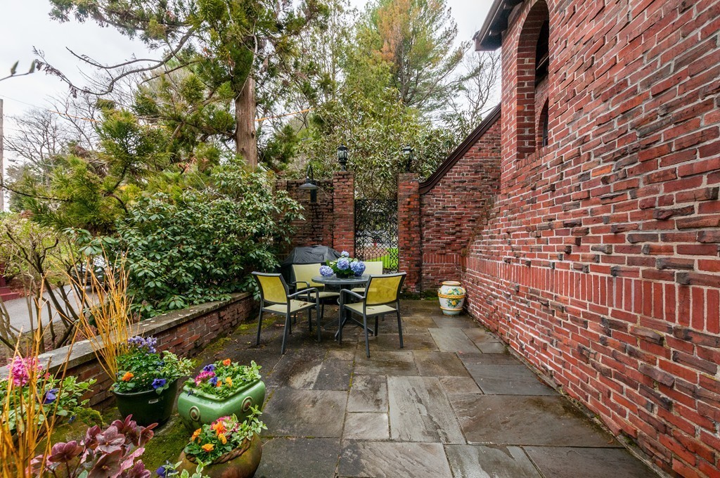 6 Ellis Road Newton, MA 02465 - Photo 25 of 26 Gallery Image 25