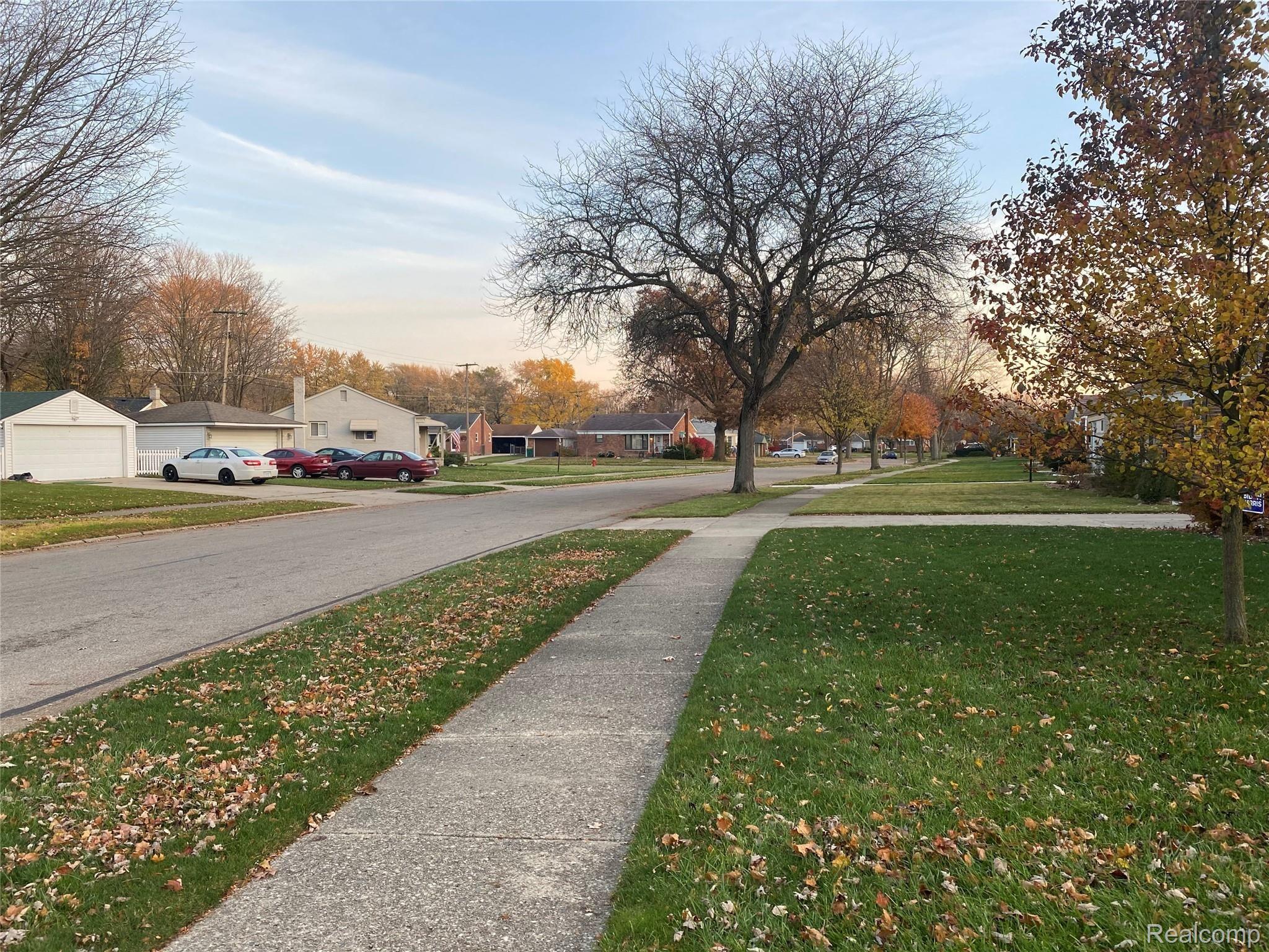 31901 Marblehead Road Farmington, MI 48336 - Photo 20 of 22 BD4E6518-E049-4916-A41B-CAE1053D847B.jpeg