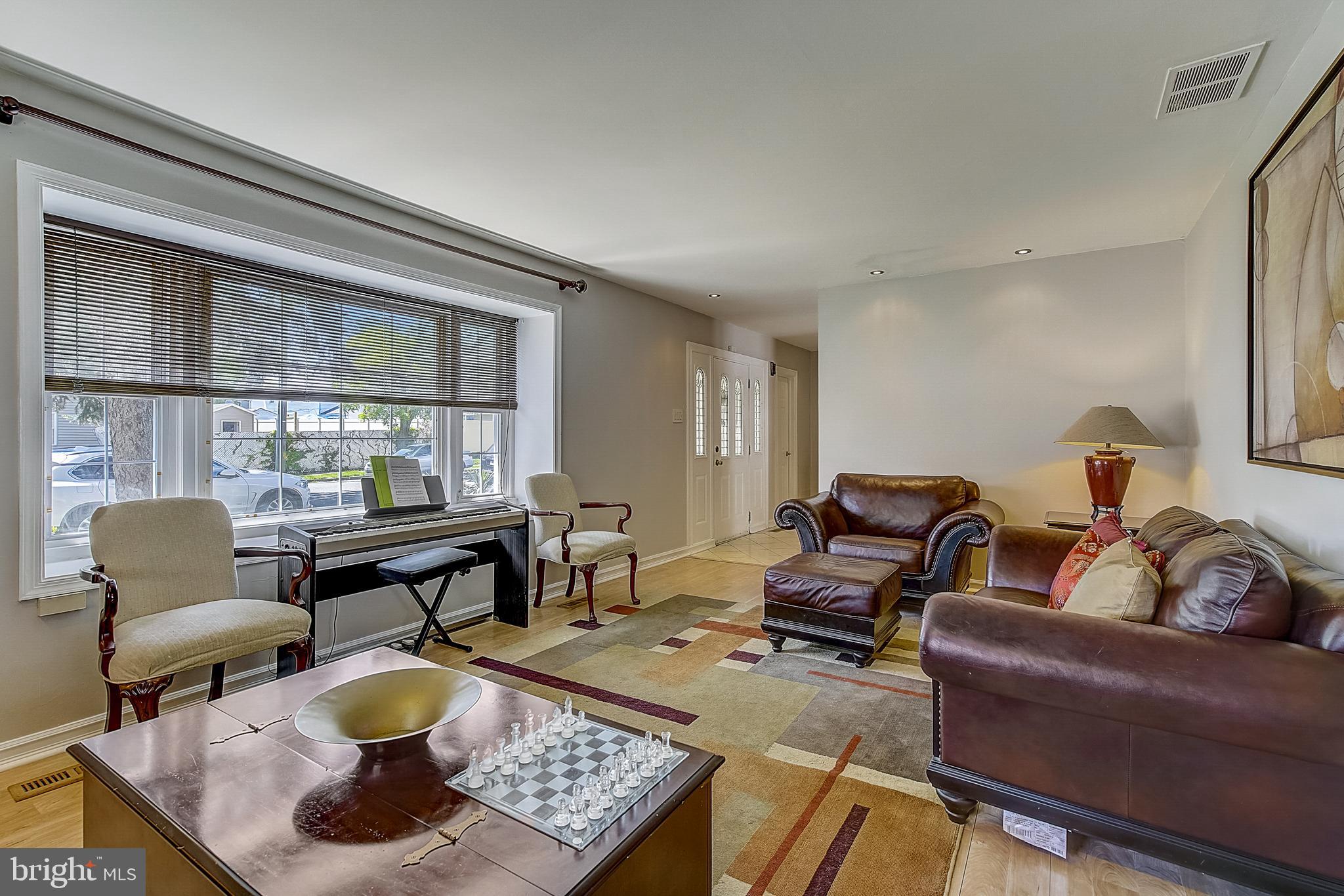 1867 Merlin Road Philadelphia, PA 19116 - Photo 11 of 49 Gallery Image 11