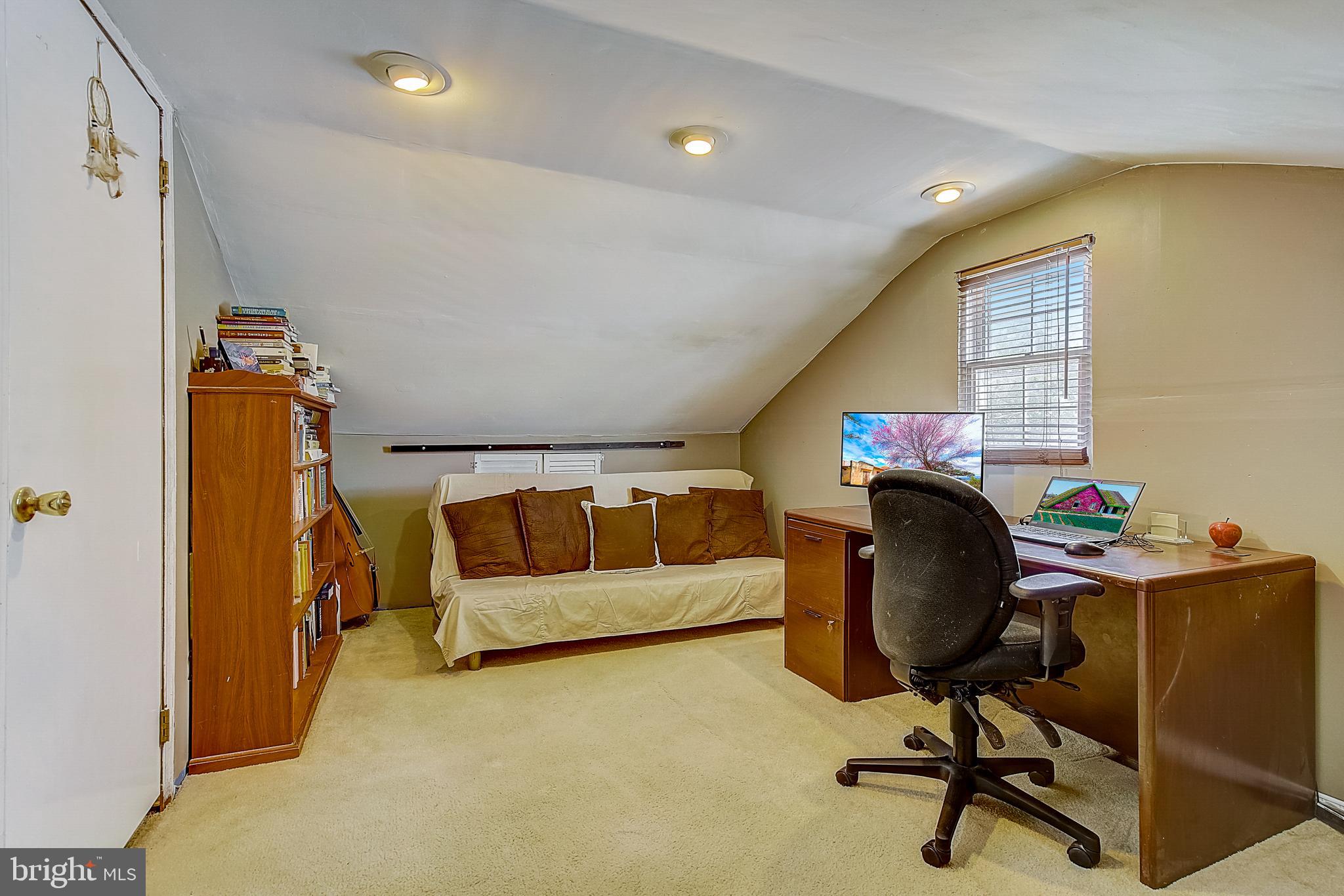 1867 Merlin Road Philadelphia, PA 19116 - Photo 35 of 49 Gallery Image 35