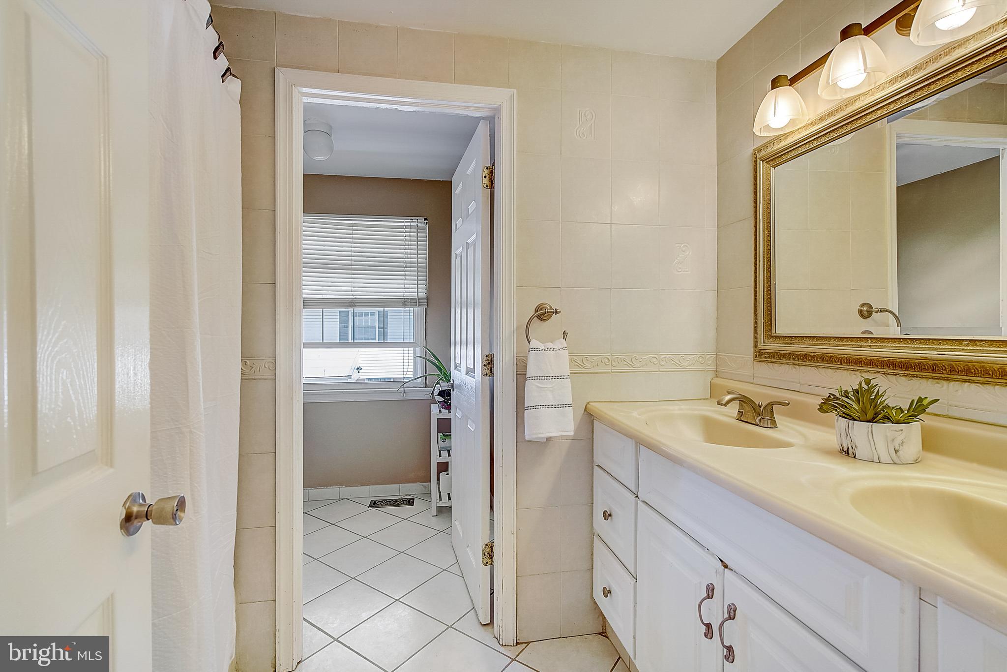 1867 Merlin Road Philadelphia, PA 19116 - Photo 41 of 49 Gallery Image 41