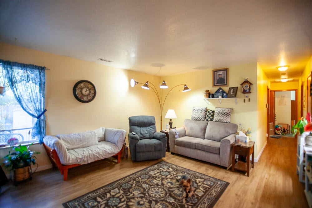 1131 Southwest G Street Grants Pass, OR 97526 - Photo 3 of 12 4778 N river Rd (1 of 18)