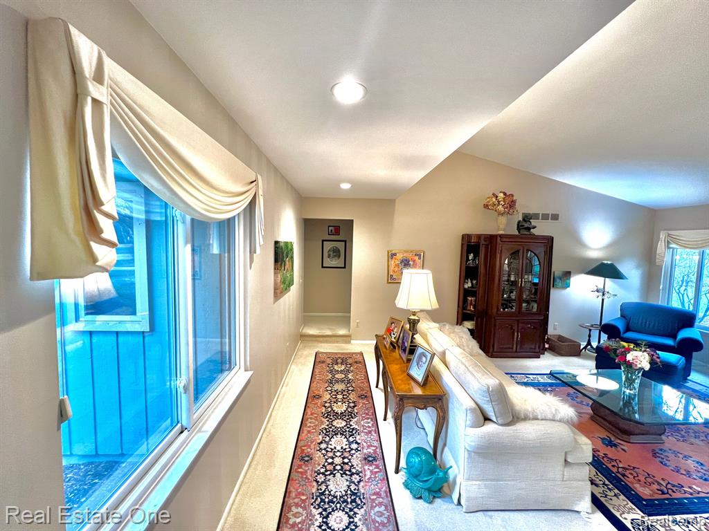230 Randolph Road Rochester Hills, MI 48309 - Photo 6 of 59