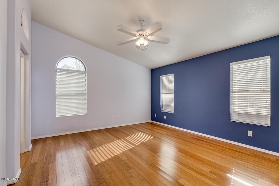 4711 East Jaeger Road Phoenix, AZ 85050 - Photo 24 of 41 Master bedroom with natural light