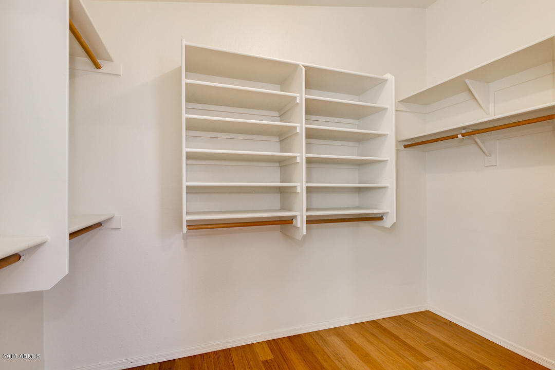 4711 East Jaeger Road Phoenix, AZ 85050 - Photo 31 of 41 Master walk incloset