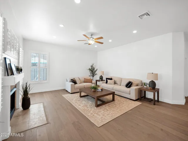 $875,000 | 28 East Joseph Way, Gilbert, AZ 85295