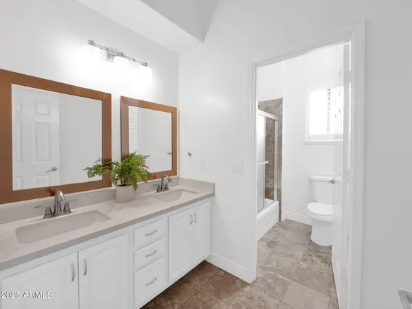 $825,000 | 28 East Joseph Way, Gilbert, AZ 85295