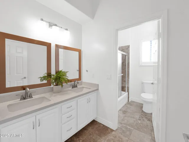 $875,000 | 28 East Joseph Way, Gilbert, AZ 85295