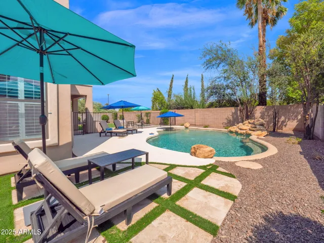 $875,000 | 28 East Joseph Way, Gilbert, AZ 85295