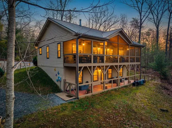 $459,900 | 482 Tsalagi Trail, Murphy, NC 28906