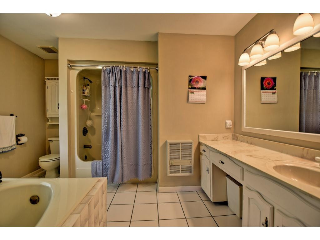 252 Keefauver Road Gray, TN 37615 - Photo 19 of 36 Large master bathroom