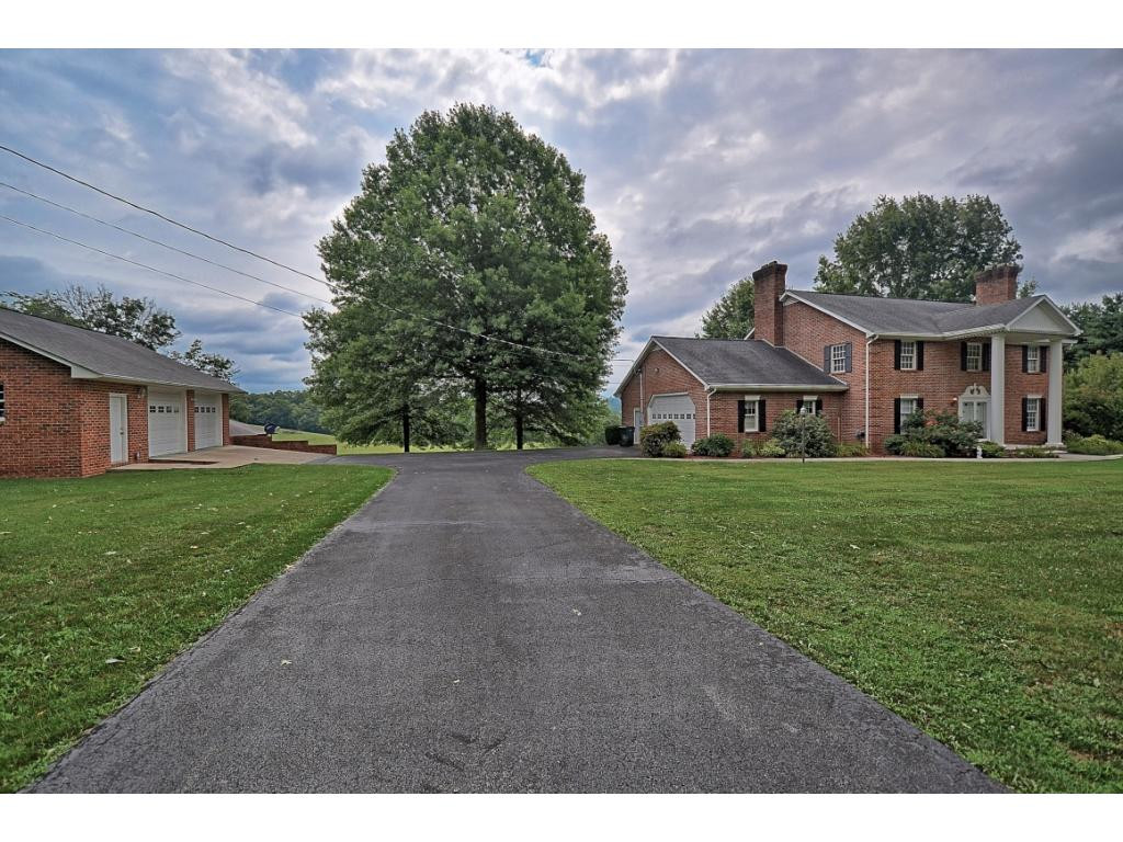 252 Keefauver Road Gray, TN 37615 - Photo 3 of 36 Located on 505 acres