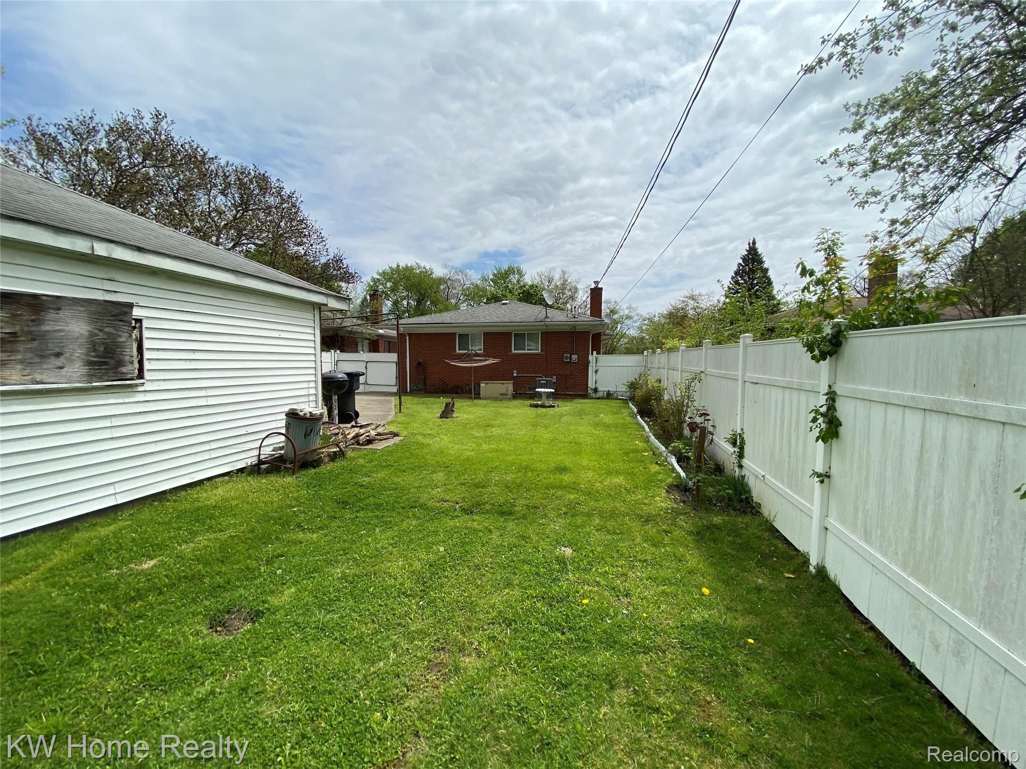 18933 Burt Road Detroit, MI 48219 - Photo 32 of 38 IMG_0251.jpeg