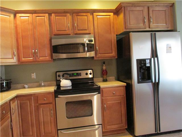 3555 Rabbit Run Trail Clarksville, TN 37043 - Photo 8 of 19 View of the Kitchen with all Stainless Steel Appliances