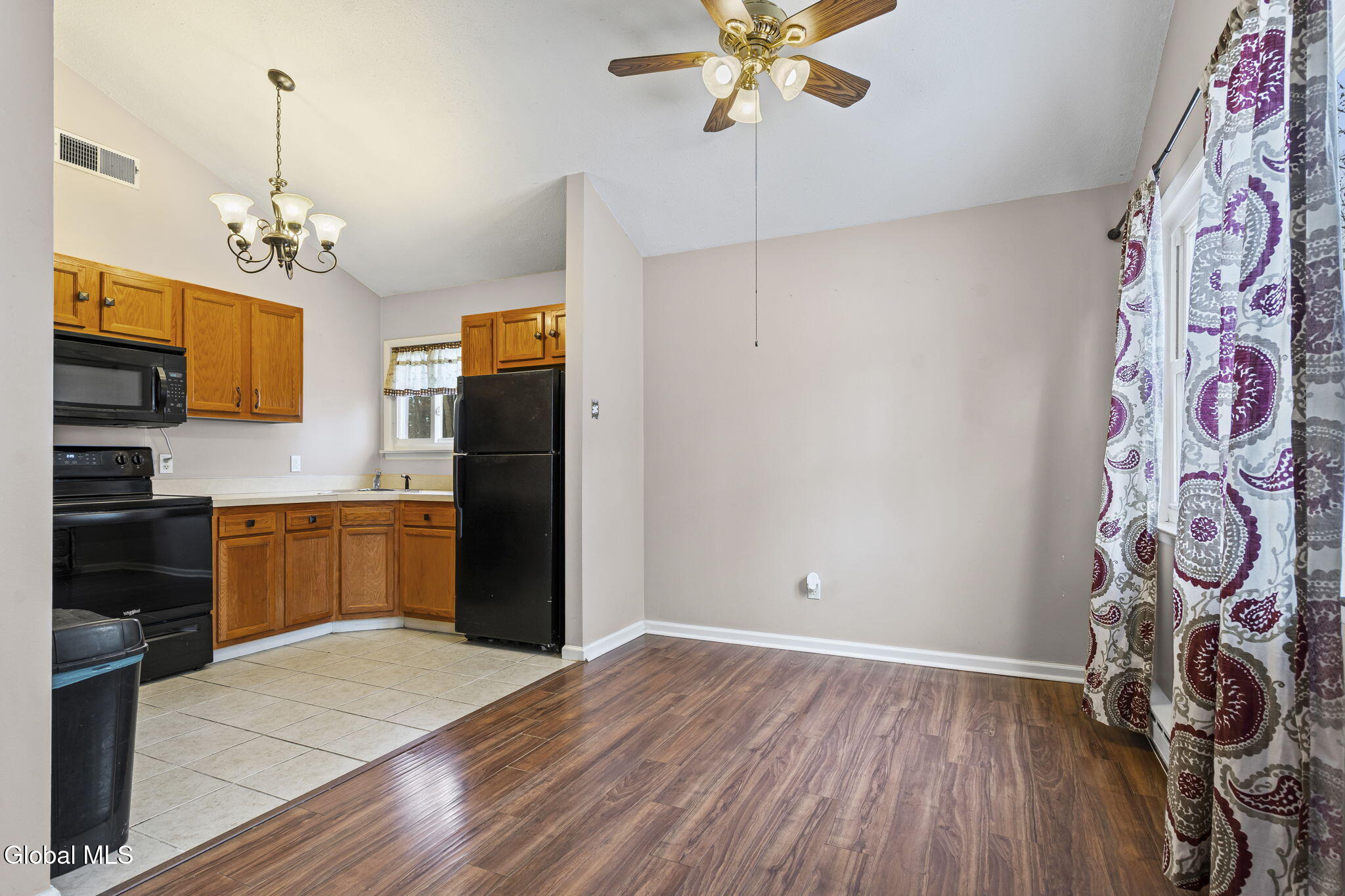 289 Donald Avenue Schenectady, NY 12304 - Photo 13 of 33 17-web-or-mls-289-donald-ave