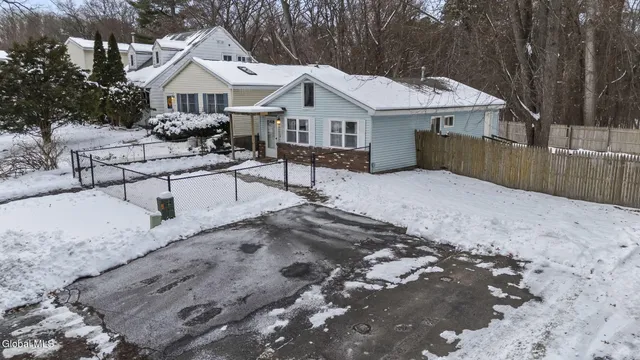 $139,000 | 289 Donald Avenue, Schenectady, NY 12304