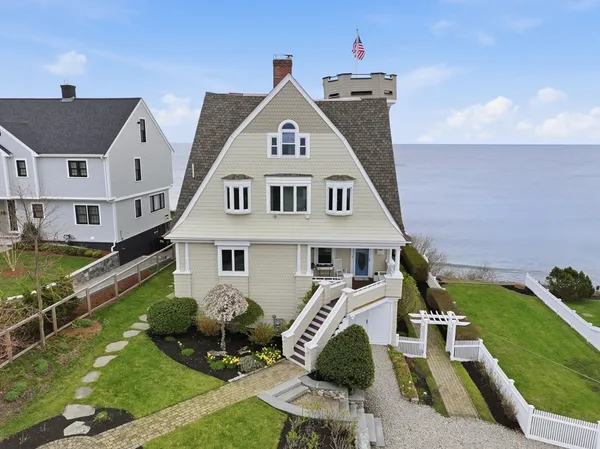 $2,999,999 | 2 Bluff Road, Hull, MA 02045