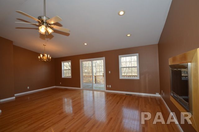 500 Oak Point Road Metamora, IL 61548 - Photo 6 of 14 Gallery Image 6